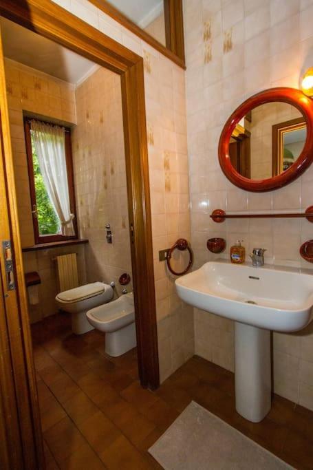 Casa Su Lago Privato A Due Passi Da Milano Segrate Exteriör bild